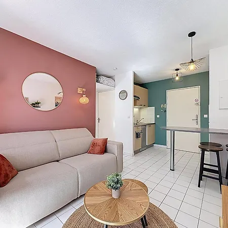 Pomme De Pin - Piscine, Tennis Et Parking Apartamento *