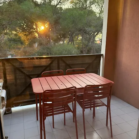 Pomme De Pin - Piscine, Tennis Et Parking Appartement