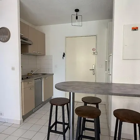 Pomme De Pin - Piscine, Tennis Et Parking *