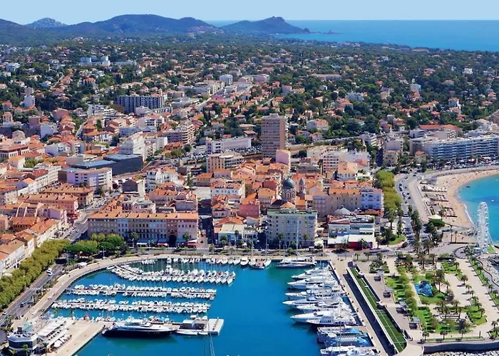 Pomme De Pin - Piscine, Tennis Et Parking Διαμέρισμα Saint-Raphaël
